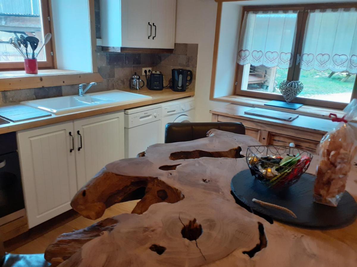 La Grange De Pimberty - Beautiful Apartments 27 Miles From Geneva Vailly Bagian luar foto